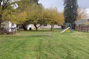 1826 Homedale Rd, Klamath Falls, OR 97603 - Photo 39