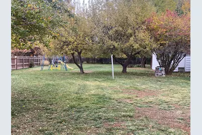 1826 Homedale Road, Klamath Falls, OR 97603 - Photo 41