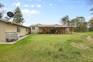 427 Murphy Gulch Rd, Rogue River, OR 97537 - Photo 3