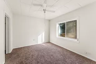 136 Hathaway Dr, Kerby, OR 97531 - Photo 9