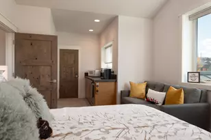 61358 Kindle Rock Loop, Bend, OR 97702 - Photo 27