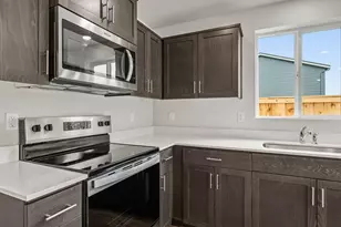 2633 Steadman Ave, Medford, OR 97501 - Photo 9