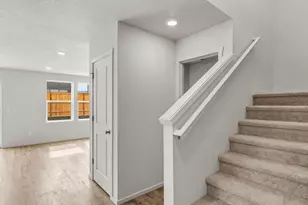 2633 Steadman Ave, Medford, OR 97501 - Photo 3