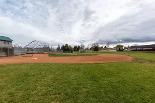 2610 SW 23rd St, Redmond, OR 97756 - Photo 25