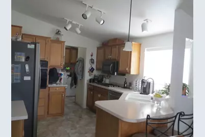 555 Freeman Road #209, Central Point, OR 97502 - Photo 3