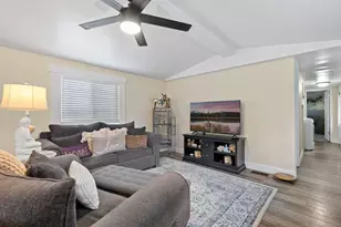 61445 SE 27th St, Bend, OR 97702 - Photo 3