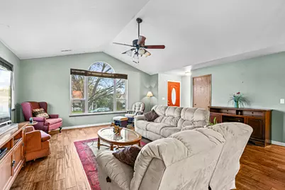 1023 Highlands Drive, Eagle Point, OR 97524 - Photo 5