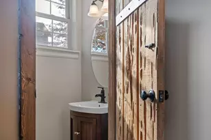 63131 NE De Haviland St, Bend, OR 97701 - Photo 9