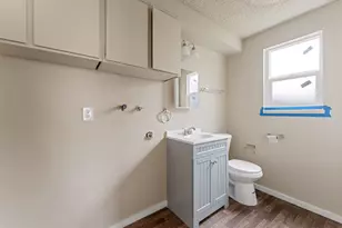 1215 W Main St, Medford, OR 97501 - Photo 9