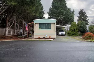 127 Brentwood Dr, Grants Pass, OR 97526 - Photo 3