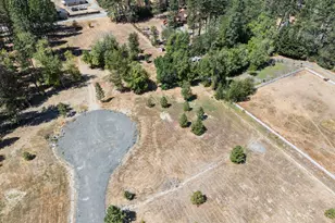 254 Deruyte Way, Rogue River, OR 97537 - Photo 1