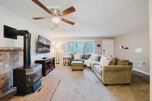 18015 Diamond Peak Ln, Sunriver, OR 97707 - Photo 9