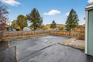 787 NW 5th St, Prineville, OR 97754 - Photo 3