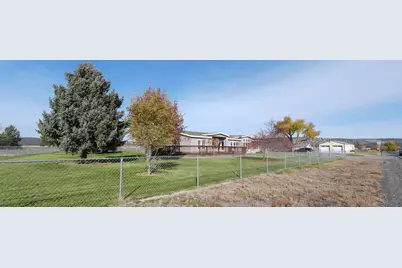 2640 Market Street, Bonanza, OR 97623 - Photo 3