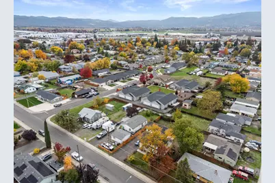 199 Mellecker Way, Medford, OR 97501 - Photo 47