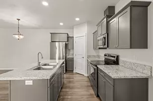 199 Mellecker Way, Medford, OR 97501 - Photo 15