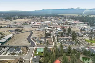 110 W Heising Dr, Sisters, OR 97759 - Photo 31