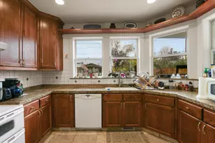 301 N Church St, Phoenix, OR 97535 - Photo 9