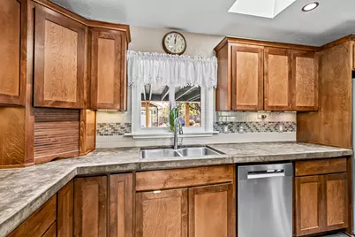 1528 Terrace Drive, Medford, OR 97504 - Photo 17