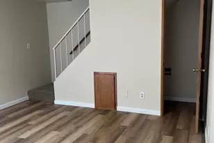 2055 Campus Dr, Medford, OR 97504 - Photo 5