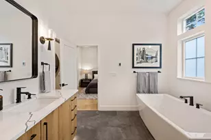 1178 NW Singleton Pl, Bend, OR 97703 - Photo 23