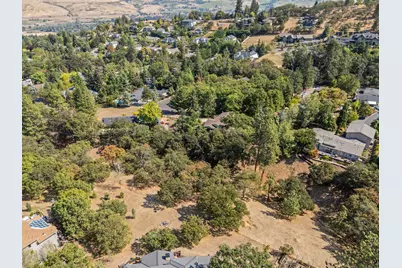 585 Nyla Lane, Ashland, OR 97520 - Photo 47