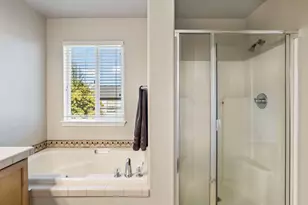 2876 NE Forum Dr, Bend, OR 97701 - Photo 23