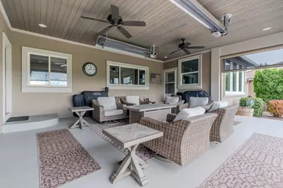 398 Robert Trent Jones Boulevard, Eagle Point, OR 97524 - Photo 5
