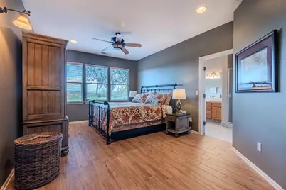 398 Robert Trent Jones Boulevard, Eagle Point, OR 97524 - Photo 21