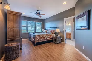 398 Robert Trent Jones Blvd, Eagle Point, OR 97524 - Photo 21