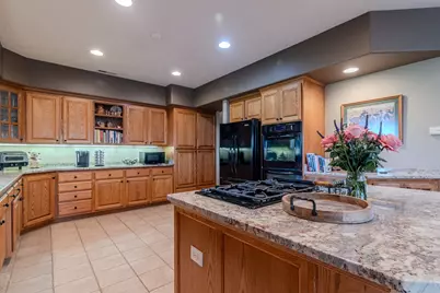 398 Robert Trent Jones Boulevard, Eagle Point, OR 97524 - Photo 17