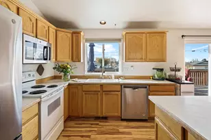 946 NW Negus Ln, Redmond, OR 97756 - Photo 15