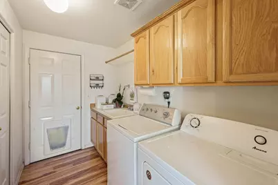 946 NW Negus Lane, Redmond, OR 97756 - Photo 17