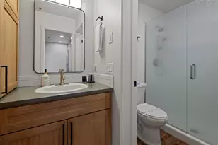 18575 Century Dr, Bend, OR 97702 - Photo 11