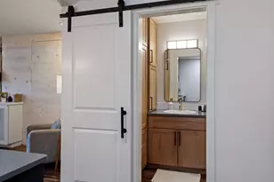 18575 Century Dr, Bend, OR 97702 - Photo 9