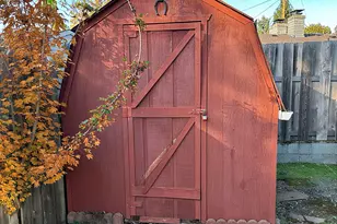 1710 SW Brownell Ave, Grants Pass, OR 97526 - Photo 21