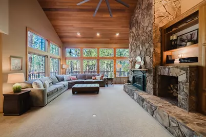 70179 Atherium, Black Butte Ranch, OR 97759 - Photo 5