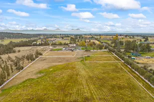 21115 Young Ave, Bend, OR 97703 - Photo 53