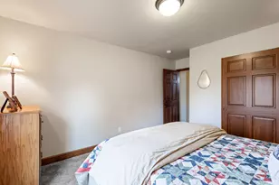 21115 Young Ave, Bend, OR 97703 - Photo 23