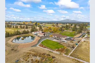 21115 Young Avenue, Bend, OR 97703 - Photo 51