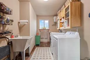 21115 Young Ave, Bend, OR 97703 - Photo 29