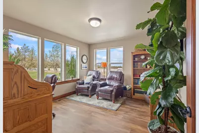 21115 Young Avenue, Bend, OR 97703 - Photo 27