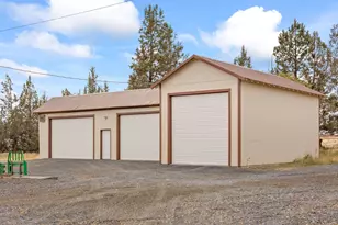 21115 Young Ave, Bend, OR 97703 - Photo 43