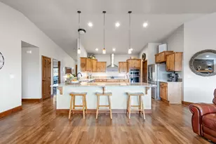 21115 Young Ave, Bend, OR 97703 - Photo 11