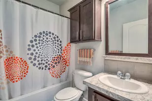 61040 S Queens Dr, Bend, OR 97702 - Photo 15