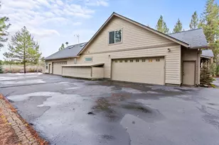 55815 Lost Rider Loop, Bend, OR 97707 - Photo 9