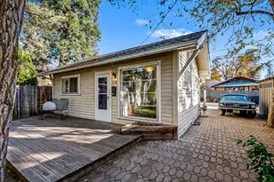 254 NW Congress St, Bend, OR 97703 - Photo 11