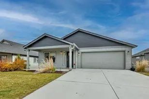 728 NE Brookstone Dr, Prineville, OR 97754 - Photo 3