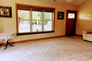 218 Long Branch Rd, Eagle Point, OR 97524 - Photo 9