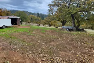 1652 China Gulch Rd, Jacksonville, OR 97530 - Photo 23